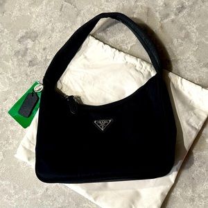 Prad@ IN-spired Re-Edition 2005 Re-Nylon mini bag purse new with dust bag